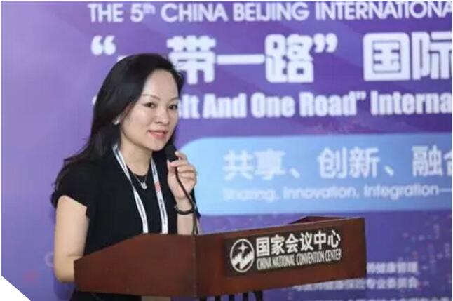 8格萊寶美孕CEO劉安妮做演講.jpg