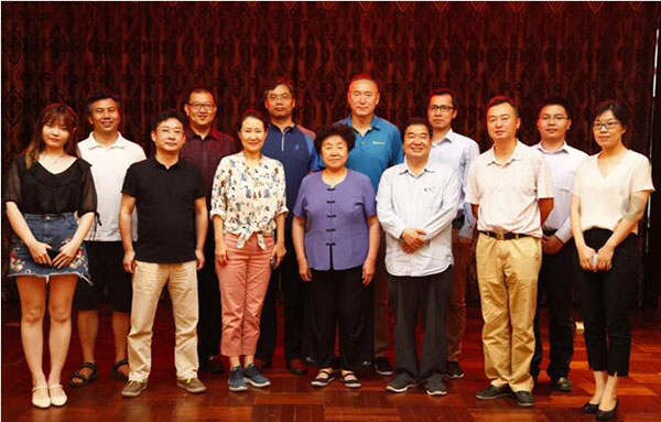 7清華校友生命科學與醫療健康歇會理事走進慈銘交流學習合影.jpg