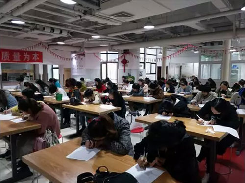 3北京慈銘體檢金牌客戶醫生考試現場.jpg
